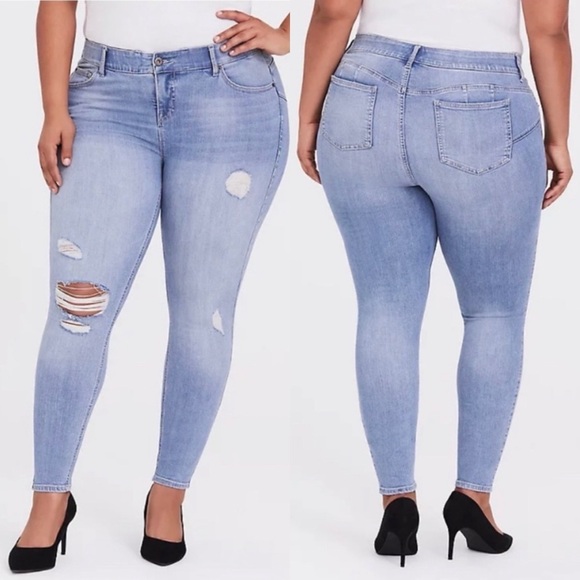 TORRID Premium Bombshell Skinny Distressed Stretch Jeans - Picture 1 of 12